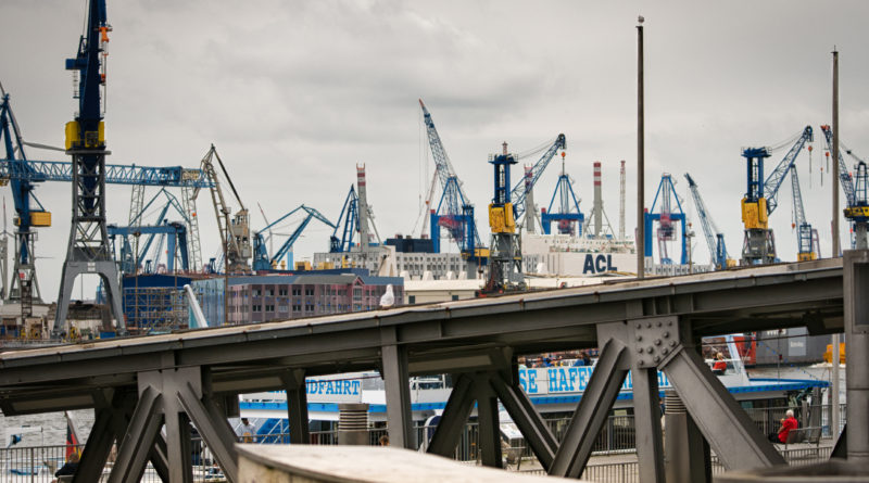 Blick über den Hamburger Hafen.